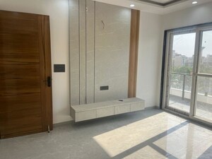 3 BHK Builder Floor For Sale in Sector 77