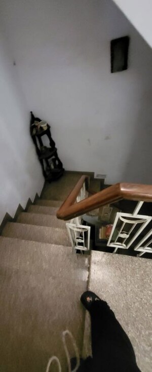 Staircase in 4 BHK Apartment at Dlf Phase I – for Rent