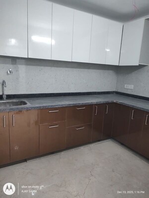 Kitchen in 5 BHK Apartment at Dlf Phase I – for Rent