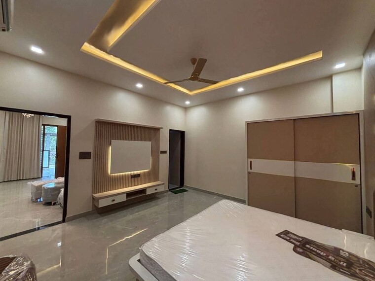Bedroom, vasant vihar 4 Bedroom 400 Sq.Yd. Builder Floor In Vasant Vihar Delhi 10277222
