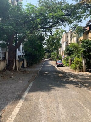 Parking in 2 BHK Apartment at Amrut Runwal Paradise, Kothrud – for Rent