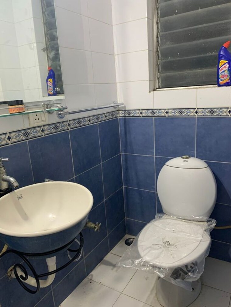 Bathroom, amrut-runwal-paradise 2 Bedroom 1300 Sq.Ft. Apartment In Kothrud Pune 10277253