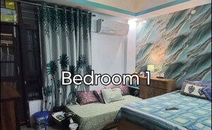 Room in 2 BHK Apartment at Hazratganj – for Rent
