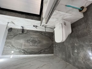 Bathroom in 2.5 BHK Apartment at Kalpataru Primus Residence, Santacruz East – for Rent
