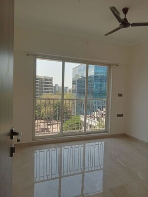 Room in 2 BHK Apartment at Crescent Silverwoods, Powai – for Rent