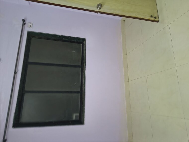 Room, kurla east 1 Bedroom 400 Sq.Ft. Apartment In Kurla East Mumbai 10277297
