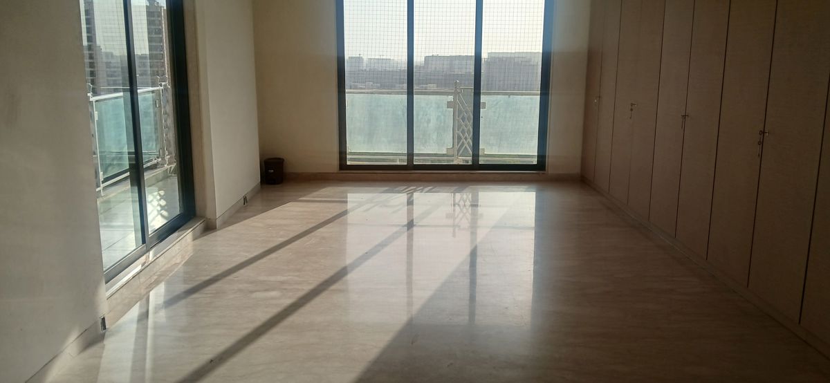 5 BHK + Pooja Room,Servant Room,Study Room,Extra Room,Store Room 5500 Sq.Ft. Apartment in Lake Home