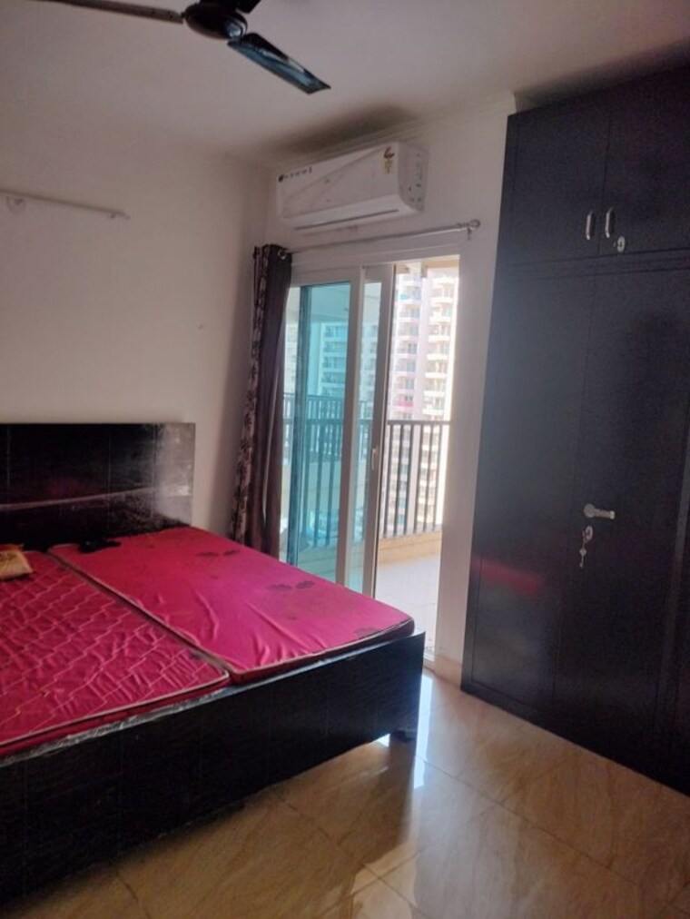 Bedroom, gaur-yamuna-city-16th-park-view 4 Bedroom 1950 Sq.Ft. Builder Floor In Gaur Yamuna City Greater Noida 10275996