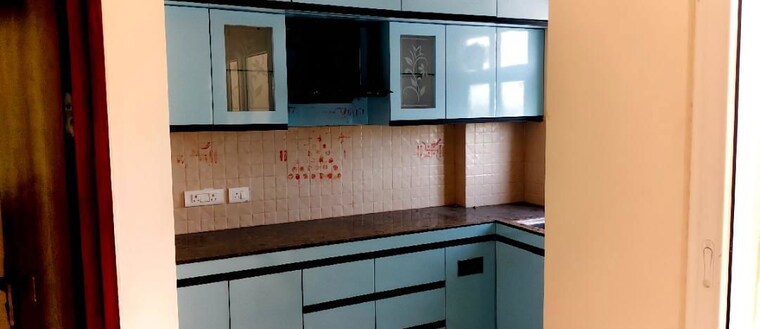 Kitchen, tejas-greenberry-signatures 2 Bedroom 1200 Sq.Ft. Apartment In Vrindavan Yojna Lucknow 10277345