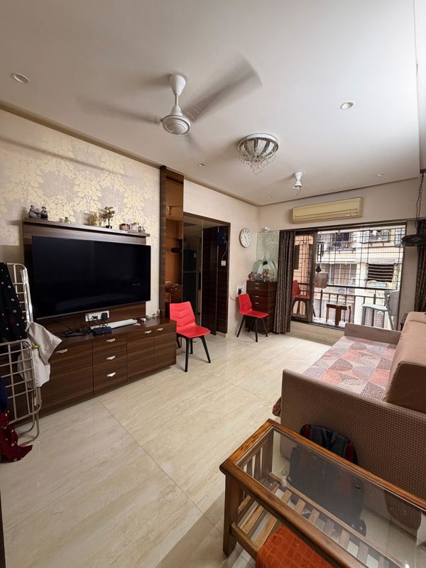2 BHK + Pooja Room Apartment For Rent in Kandivali West