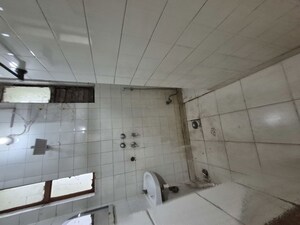 Bathroom in 2.5 BHK Apartment at Mayur Vihar – for Rent