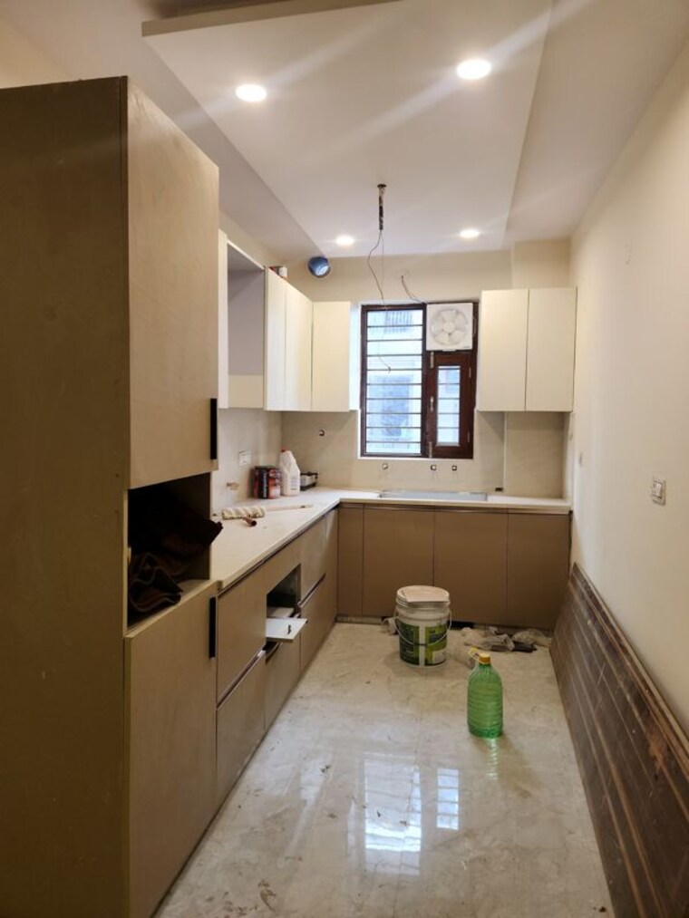 Kitchen, sector 88 3 Bedroom 250 Sq.Yd. Builder Floor In Sector 88 Faridabad 10277397
