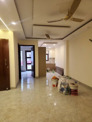 Room in 3 BHK Builder Floor at Sector 88 – for Rent