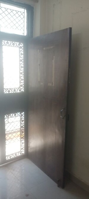 Furnished Amenities in 2 BHK Builder Floor at Dwarka Mor – for Sale