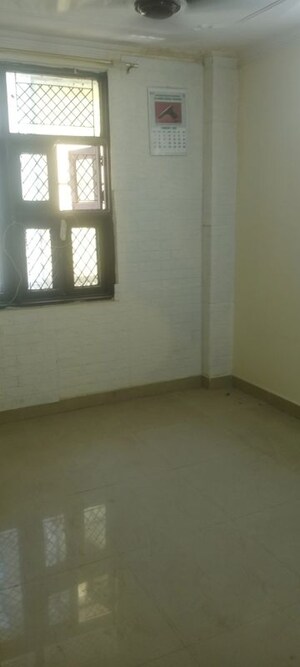Room in 2 BHK Builder Floor at Dwarka Mor – for Sale