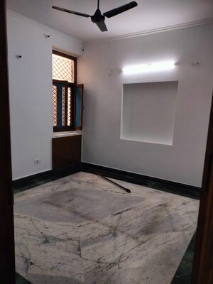 Room in 3 BHK Builder Floor at Greater Kailash I – for Rent