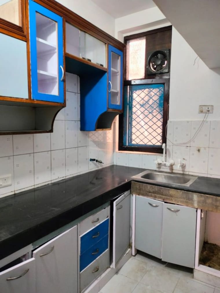 Kitchen, greater kailash i 3 Bedroom 250 Sq.Yd. Builder Floor In Greater Kailash I Delhi 10277436