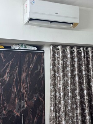 Bedroom in 2 BHK Apartment at Lodha Amara, Kolshet Road – for Rent