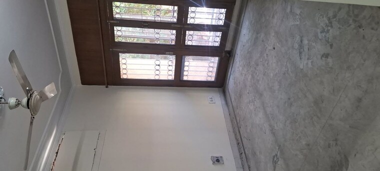 Room, sarita vihar 3 Bedroom 1650 Sq.Ft. Apartment In Sarita Vihar Delhi 10277457