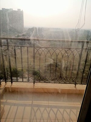 Bathroom in 3 BHK Apartment at ATS Le Grandiose, Sector 150 – for Rent