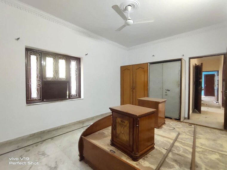 Room, east of kailash 3 Bedroom 1700 Sq.Ft. Builder Floor In East Of Kailash Delhi 10277519