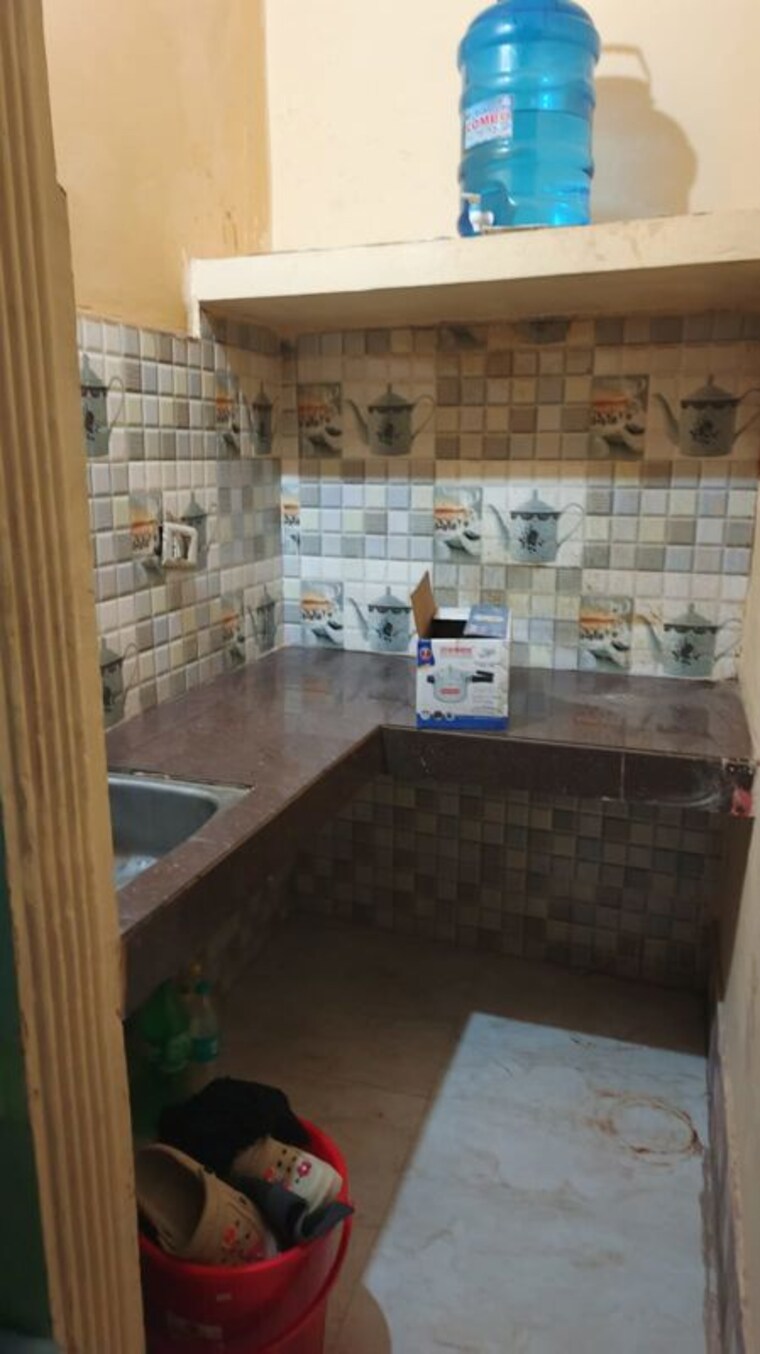 Kitchen, badarpur 1 RK 350 Sq.Ft. Apartment In Badarpur Delhi 10277528