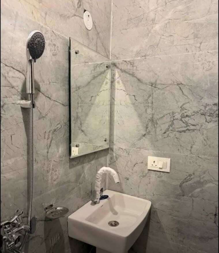 Bathroom, kumar-enclave 3 Bedroom 1600 Sq.Ft. Apartment In Butler Colony Lucknow 10277535