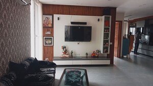 Furnished Amenities in 3 BHK Builder Floor at Sector 14 – for Rent