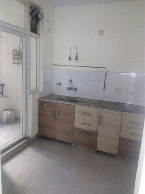 Kitchen in 4 BHK Villa at Ansal Golf Villas, Sushant Golf City – for Rent