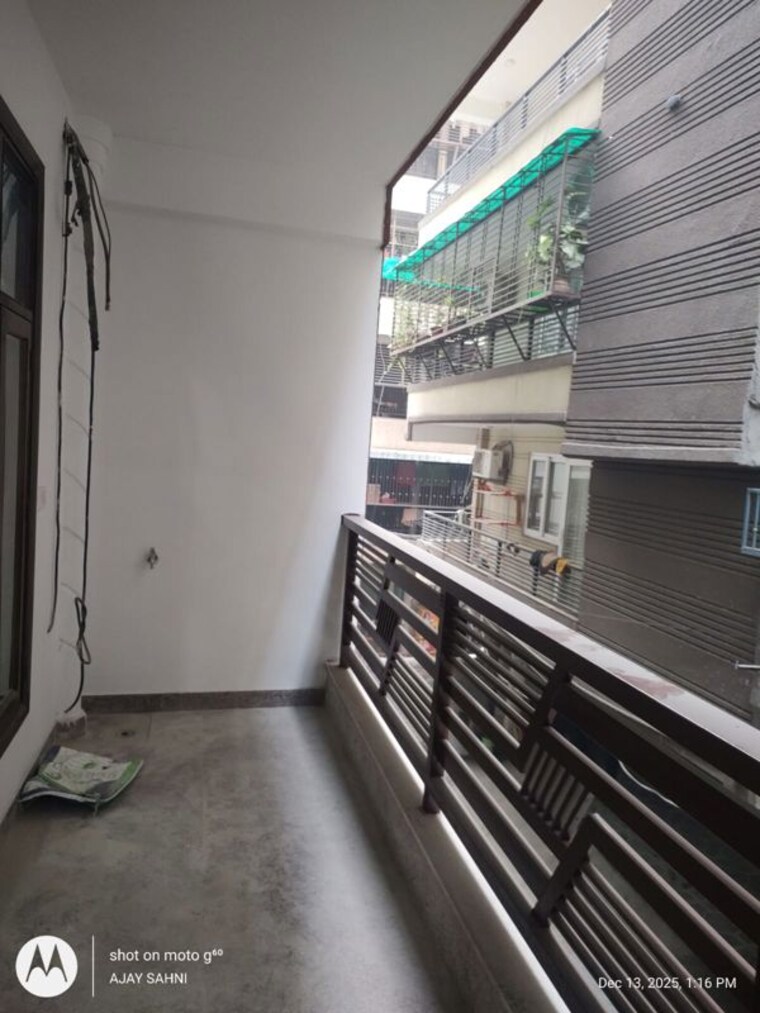 Balcony, dlf phase ii 4 Bedroom 300 Sq.Yd. Apartment In Dlf Phase ii Gurgaon 10277229