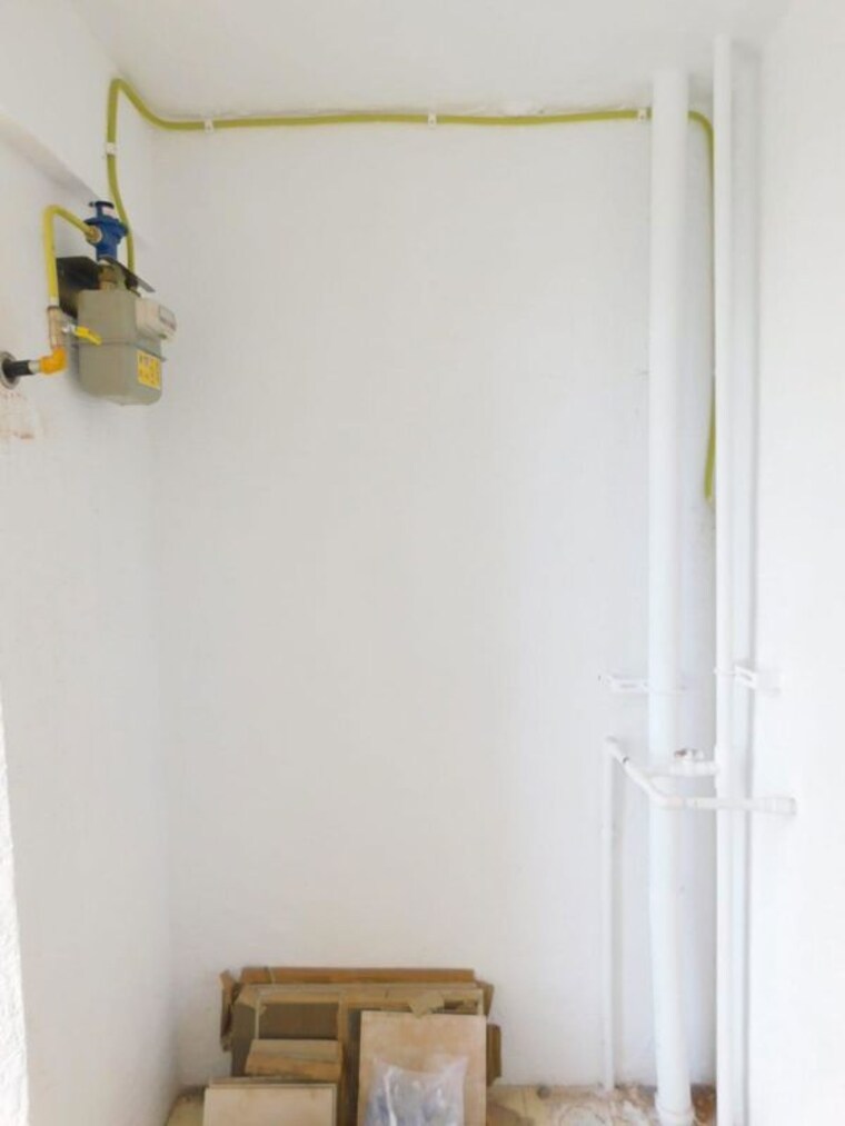 Kitchen, ever-top-apartment 3 Bedroom 1200 Sq.Ft. Apartment In Andheri West Mumbai 10277591