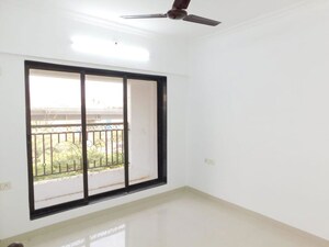 Master Bedroom in 3 BHK Apartment at Ever Top Apartment, Andheri West – for Rent