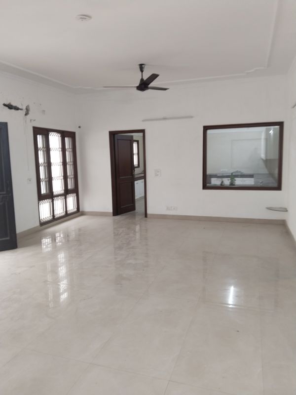 2 BHK + Pooja Room Builder Floor For Rent in RWA Apartments Sector 41