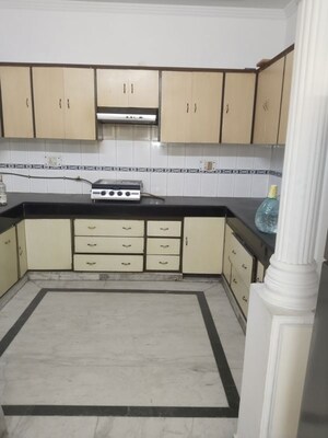 Kitchen in 1 BHK Builder Floor at RWA Apartments Sector 39, Sector 39 – for Rent