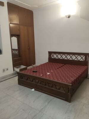 Bedroom in 1 BHK Builder Floor at RWA Apartments Sector 39, Sector 39 – for Rent