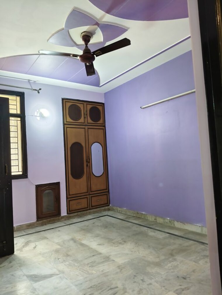 Room, ip extension 3 Bedroom 1300 Sq.Ft. Apartment In Ip Extension Delhi 10277644