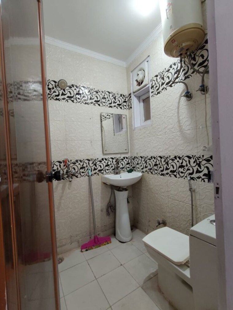Bathroom, govindpuri 1 Bedroom 367 Sq.Ft. Builder Floor In Govindpuri Delhi 10277653