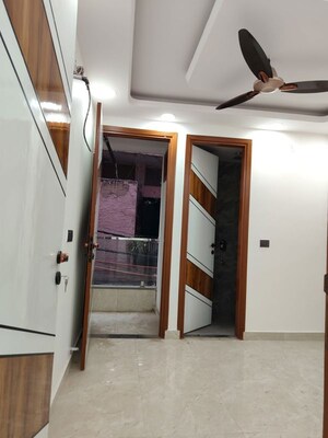 Building Lobby in 3 BHK Builder Floor at Govindpuri – for Rent