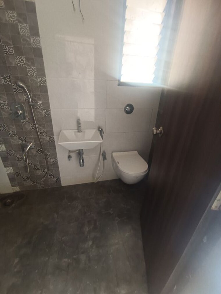 Bathroom, abrol-avirahi-heights 2 Bedroom 1150 Sq.Ft. Apartment In Malad West Mumbai 10277670