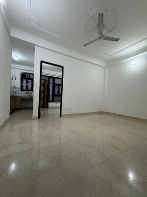 Room in 1 BHK Builder Floor at Chattarpur – for Rent