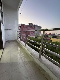 1 BHK + Servant Room,Extra Room Builder Floor For Rent in Chattarpur