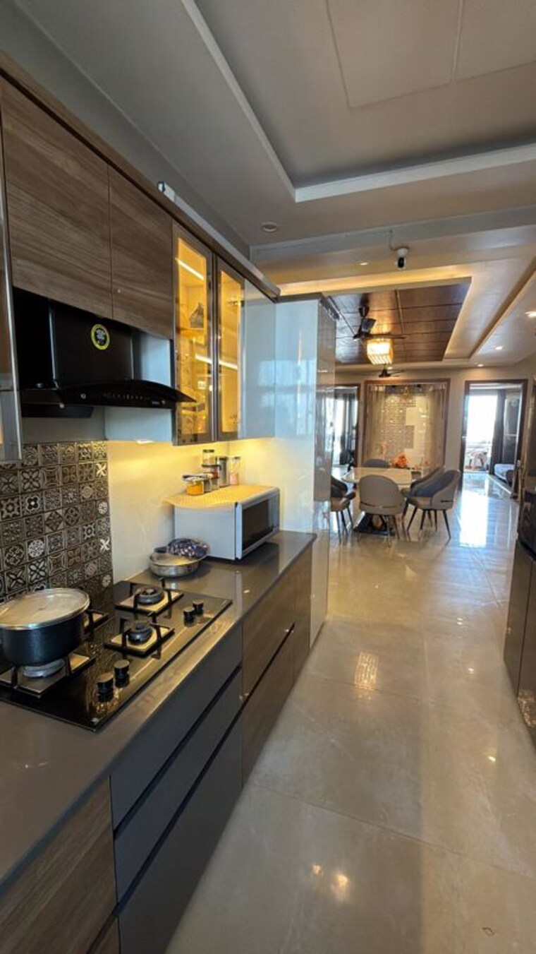 Gym, sector 9 3 Bedroom 263 Sq.Yd. Builder Floor In Sector 9 Gurgaon 10277689
