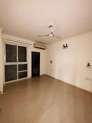 Room in 3 BHK Apartment at Tulip Violet, Sector 69 – for Rent