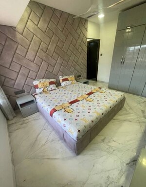 Bedroom in 2 BHK Apartment at Hiranandani Gardens, Powai – for Rent