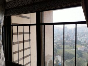 Room in 3 BHK Apartment at Kohinoor Falcon, Sus – for Sale