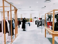 Showroom For Rent in Bandra West