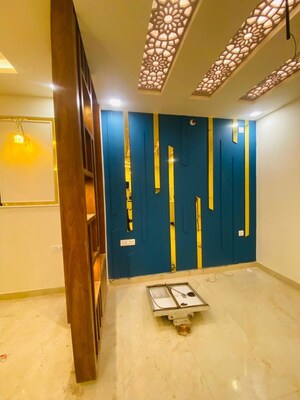 Room in 3 BHK Independent House at Gomti Nagar – for Rent