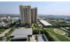 3.5 BHK + Servant Room Apartment For Sale in Eldeco Acclaim