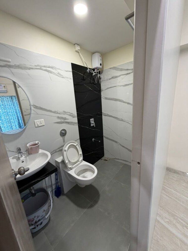 Bathroom, chandiwala-pearl-blessings 1.5 Bedroom 550 Sq.Ft. Apartment In Andheri East Mumbai 10277721