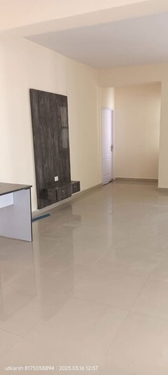 3.5 BHK + Servant Room Apartment For Rent in Ansal API Celebrity Garden Block J